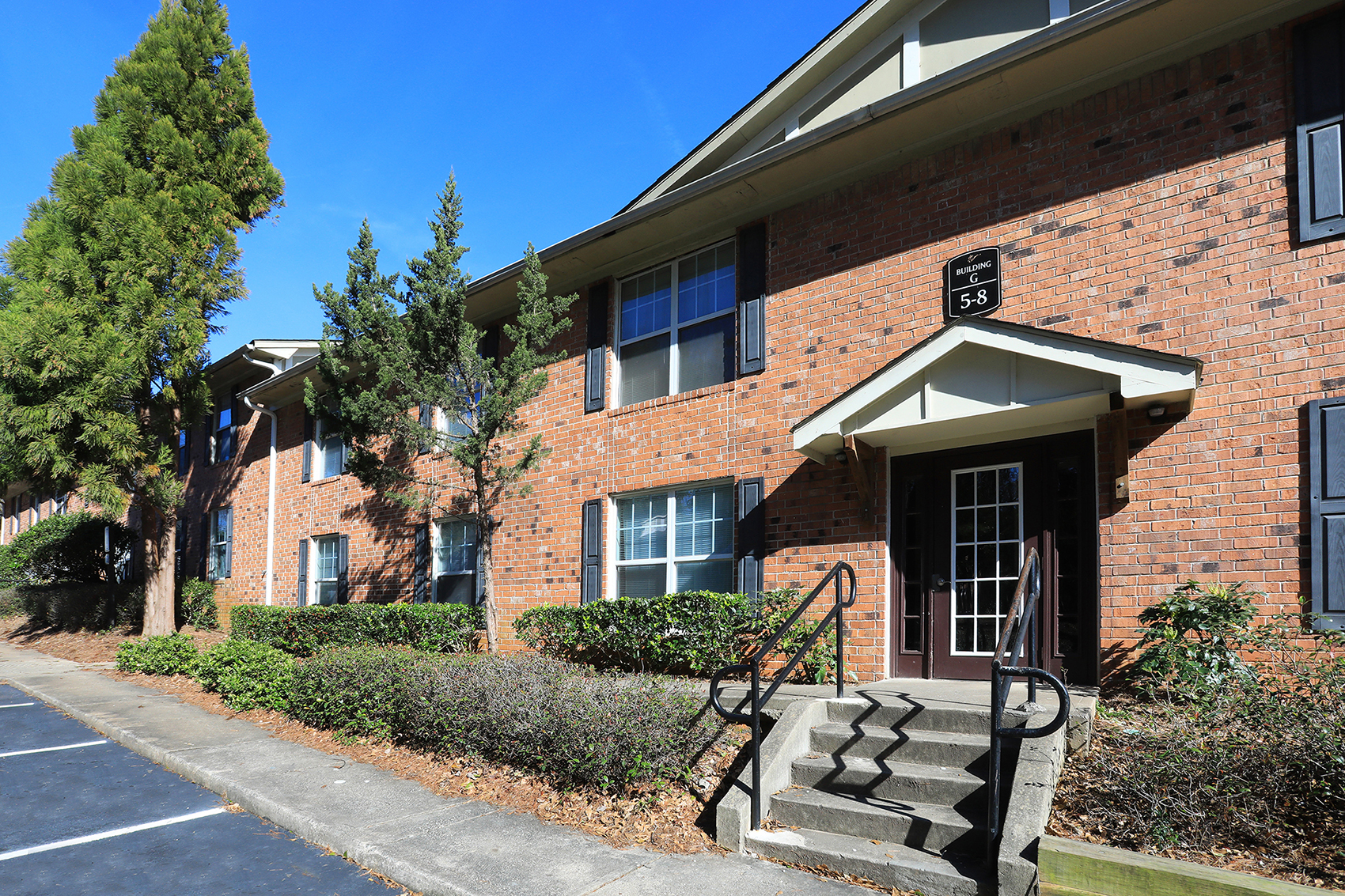 The Terraces & Highbury Court The Multifamily Advisory Group at